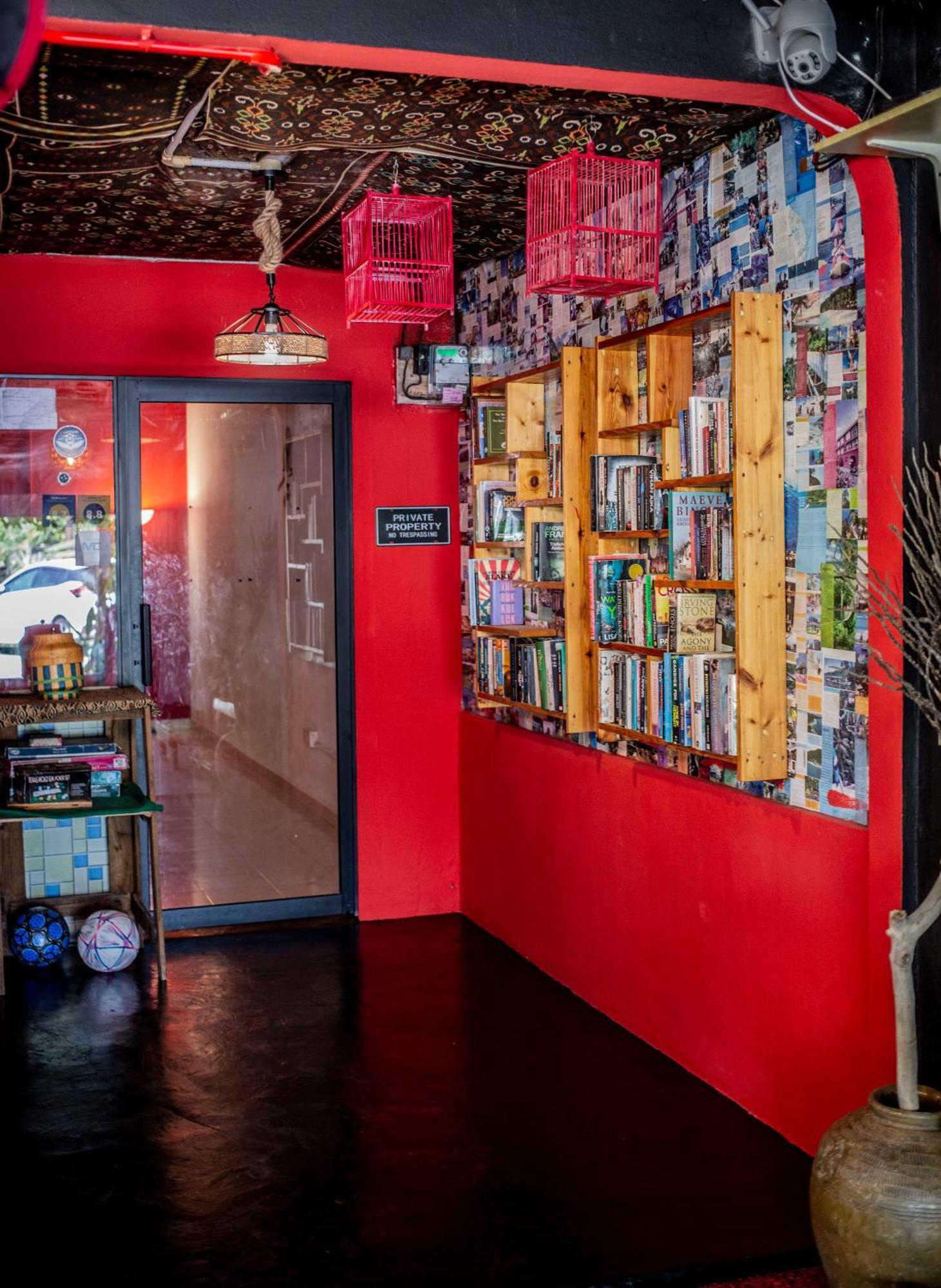 House Of Lion Hostel パンタイ・サナング エクステリア 写真